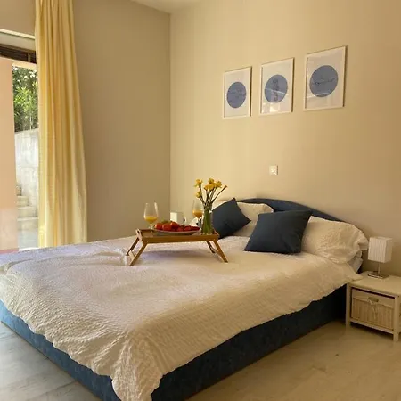 Eva Aparthotel *