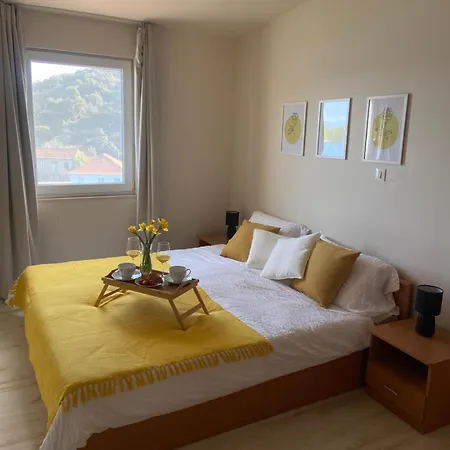 Eva Aparthotel *