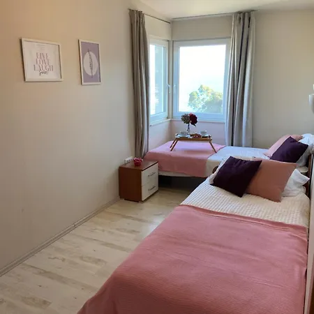Eva Aparthotel
